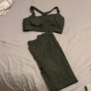 Women's Green Textured Pants & Top Set